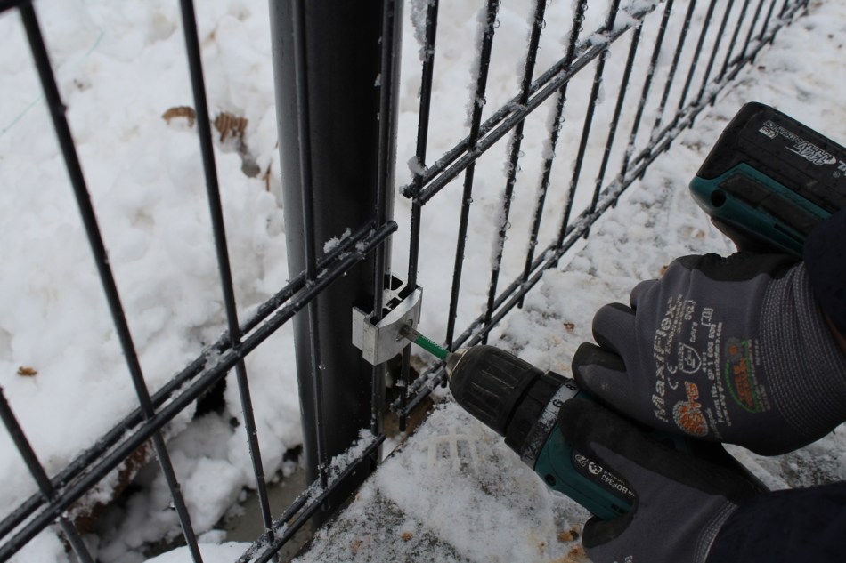 Zaunfelder montieren